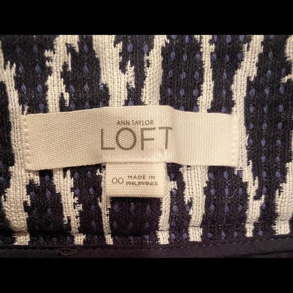 Loft Navy/White Shorts Size 00 Dressy Printed - Picture 3 of 5